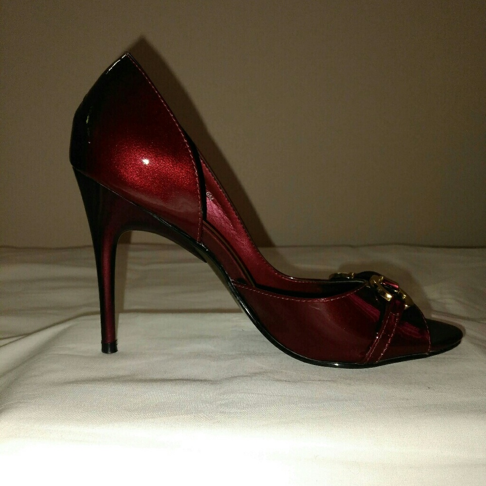 Carlos Santana Red heels